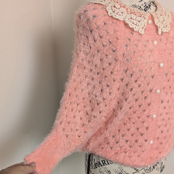 Crochet Lace Collar Sweater - Picture 5 of 6